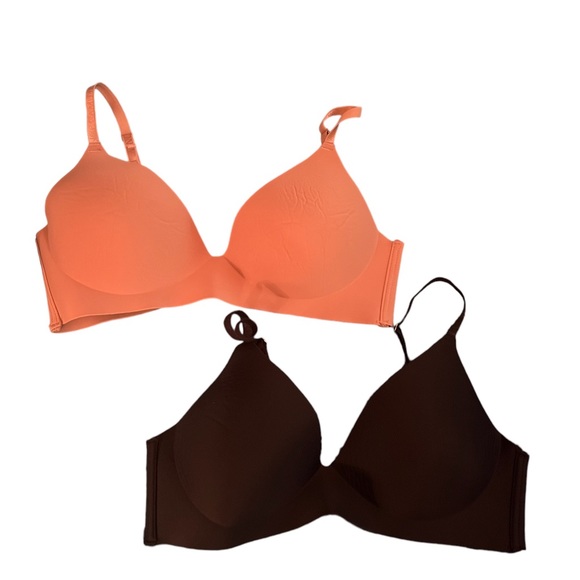 VINCE CAMUTO bra set. Size 36C. 82% nylon. 18% spandex. Very gently worn. - Picture 1 of 4